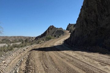 ببینید| بازدید مدیرکل راهداری و حمل و نقل جاده ای جنوب سیستان و بلوچستان از عملیات زیرسازی و آسفالت راه روستایی مهنت _ کهیری