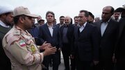 بازدید «سعید رسولی» معاون حملونقل وزیر راه و شهرسازی و سرپرست سازمان بنادر و دریانوردی از اسکله های بندر عسلویه و نخل تقی و گفتگو با فعالان دریایی و لنجداران منطقه
