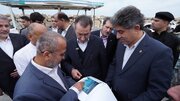 بازدید «سعید رسولی» معاون حملونقل وزیر راه و شهرسازی و سرپرست سازمان بنادر و دریانوردی از اسکله های بندر عسلویه و نخل تقی و گفتگو با فعالان دریایی و لنجداران منطقه
