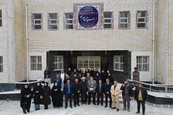 ویدیو| بازدید ۳۰ خبرنگار سیستان و بلوچستان از واحدهای مسکونی و پروژه های روبنایی طرح نهضت ملی مسکن زاهدان گرامیداشت دهه فجر ببینید| بازدید خبرنگاران از واحدهای مسکونی و پروژه های روبنایی طرح نهضت ملی مسکن سیستان و بلوچستان گرامیداشت دهه فجر