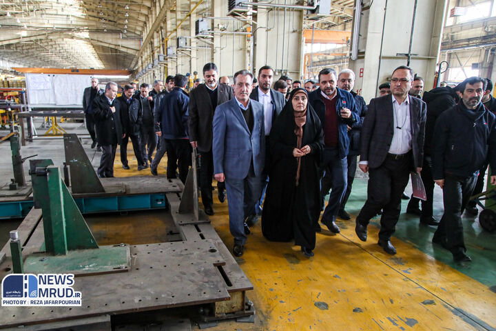 ویدیو| حمایت تمامقد وزیر راه و شهرسازی از تولیدات بخش حمل و نقل گروه مپنا ببینید | بازدید وزیر راه و شهرسازی از شرکت مهندسی و ساخت لکوموتیو مپنا