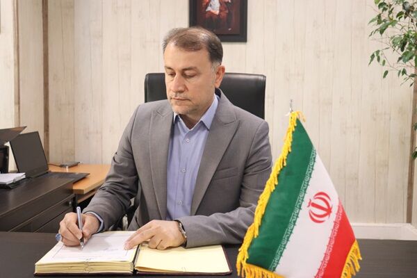 دعوت مدیرکل راه و شهرسازی خراسان شمالی به حضور در راهپیمایی ۲۲ بهمن مدیرکل راه و شهرسازی خراسان شمالی خانواده بزرگ راه و شهرسازی در استان را به حضور در راهپیمایی ۲۲ بهمن دعوت کرد