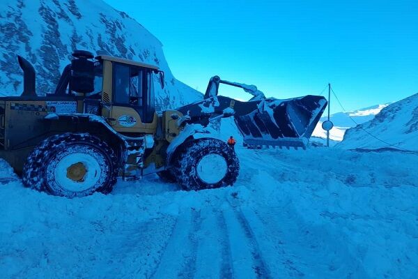 ویدئو | عملیات برفروبی و بازگشایی محورهای روستایی بخش بلده شهرستان نور توسط راهداران استان مازندران  مازندران