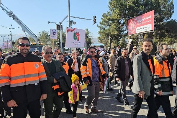 ببینید| حضور همکاران راهداری و حمل و نقل جاده‌ای استان خراسان جنوبی در راهپیمایی با شکوه روز ۲۲ بهمن