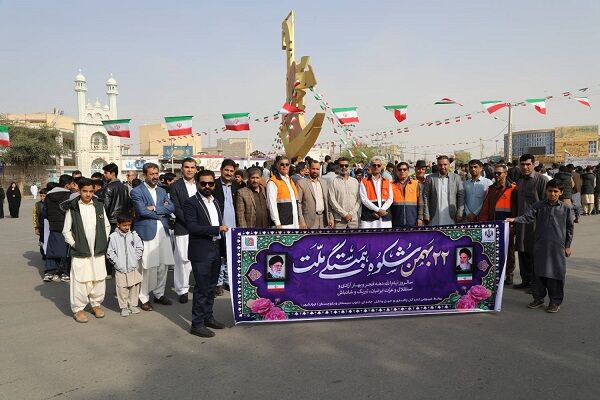 ویدیو| حضور پرشور کارکنان اداره کل راهداری و حمل و نقل جاده ای جنوب سیستان و بلوچستان در یوم الله ۲۲ بهمن ایرانشهر