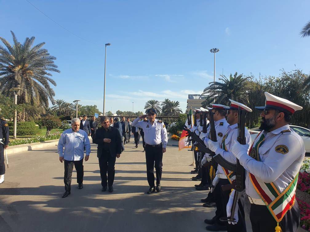 بازدید مدیرعامل راه آهن از ظرفیتهای ریلی مجتمع بندری شهید
رجایی بازدید مدیرعامل راه آهن از ظرفیتهای ریلی مجتمع بندری شهید رجایی