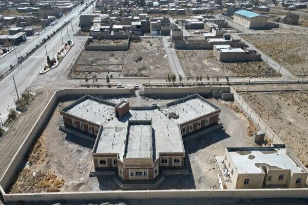 ویدیو| پیشرفت ۸۰ درصدی فرمانداری در دست ساخت شهرستان هامون در شمال سیستان وبلوچستان فرمانداری هامون