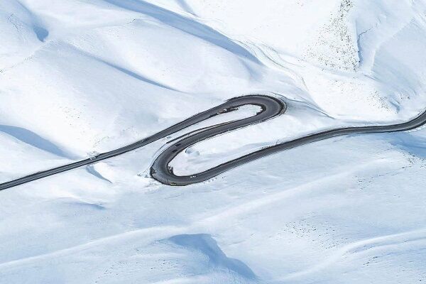 ویدیو| خدمت صادقانه و خالصانه سر لوحه کار راهداران در برف و سرما مازندران