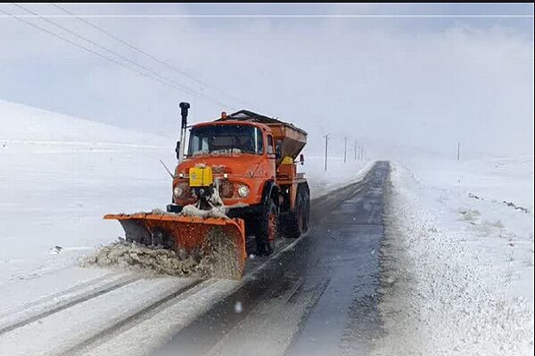 برفروبی بیش از ۱۲۰ هزار کیلومتر باند از محورهای مواصلاتی استان در ۱۰ روز گذشته  14.png