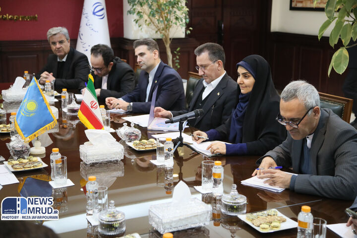 مهمترین اخبار وزارت راه و شهرسازی| از تسهیل خانهدار شدن تا تحویل سال تا رفع مشکلات روادید رانندگان ایرانی به قزاقستان  ببینید | نشست وزیر راه و شهرسازی با وزیر تجارت کشور قزاقستان