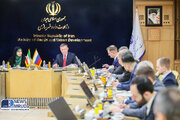 ببینید| امضای نقشه راه همکاریهای حمل و نقلی و ترانزیتی سال ۲۰۲۵ و الحاقیه مطالعات مهندسی قرارداد اجرایی ساخت پروژه راهآهن رشت آستارا بین وزیر راه و شهرسازی ایران و وزیر حمل و نقل روسیه
