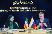 ببینید| امضای نقشه راه همکاریهای حمل و نقلی و ترانزیتی سال ۲۰۲۵ و الحاقیه مطالعات مهندسی قرارداد اجرایی ساخت پروژه راهآهن رشت آستارا بین وزیر راه و شهرسازی ایران و وزیر حمل و نقل روسیه