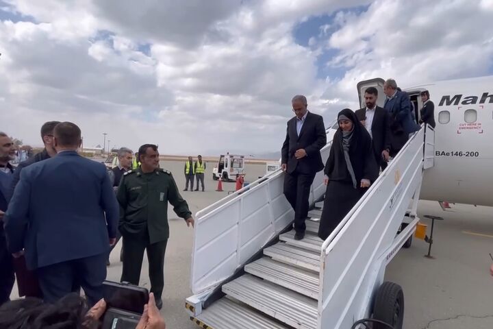 وزیر راه و شهرسازی وارد سراوان شد سراوان