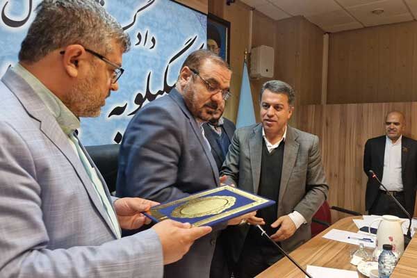 تقدیر دادستان مرکز استان کهگیلویه و بویراحمد از مدیران برتر استانی تقدیر دادستان مرکز استان کهگیلویه و بویراحمد از مدیران برتر استانی