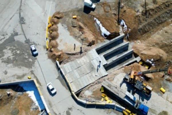 ویدئو| گزارشی از روند تکمیل یک دستگاه پل سه دهانه در محور اراک - فراهان پل آهنگران