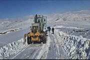 گزارش تصویری -تلاش های راهداران اداره راهداری و حمل و نقل جاده ای آذربایجان غربی در برف روبی محورهای مواصلاتی