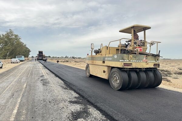 ویدیو| مراحل پایانی عملیات اجرای پروژه راه روستایی «تل سیاه- عالی چنگی- بزرگراه» شهرستان تنگستان استان بوشهر ویدیو/ مراحل پایانی عملیات اجرای پروژه راه روستایی «تل سیاه- عالی چنگی- بزرگراه» شهرستان تنگستان استان بوشهر