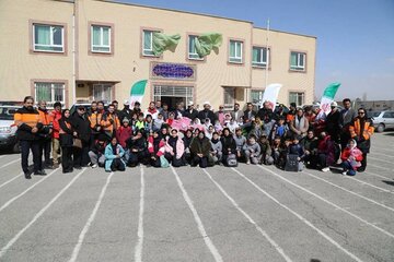 ببینید|آیین رونمایی از اتوبوس کاروان ترافیکی آموزشی و ارتقای فرهنگ ایمنی در مدرسه شهید یزدانی روستای رمنده چهارباغ برگزار شد