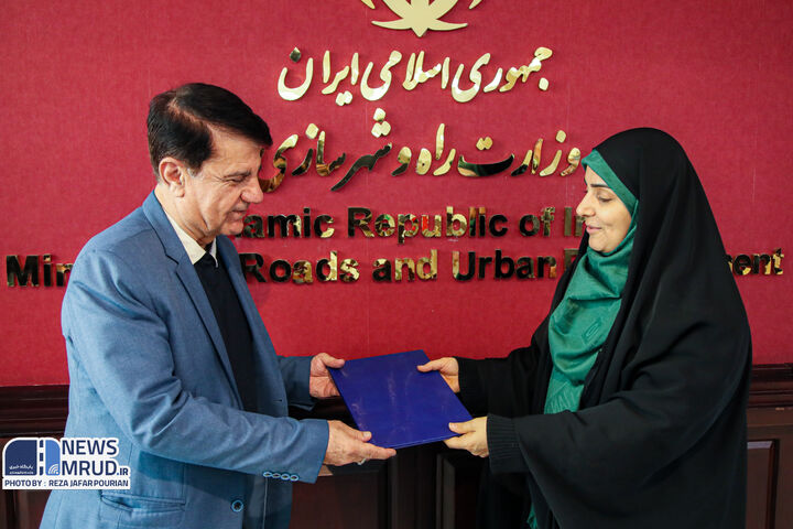 «علی نوذرپور» سرپرست سازمان مجری ساختمانها و تاسیسات دولتی و عمومی شد  ببینید | مراسم تکریم و معارفه سرپرست سازمان مجری ساختمان ها و تاسیسات دولتی و عمومی با حضور وزیر راه و شهرسازی