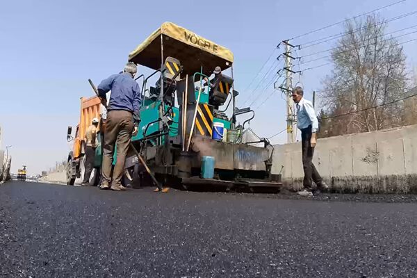 ویدیو|عملیات روکش آسفالت پروژه تعریض لاین شمالی آزادراه کرج -قزوین حدفاصل پل حسین آباد مهرشهر تا پلیس راه حصارک