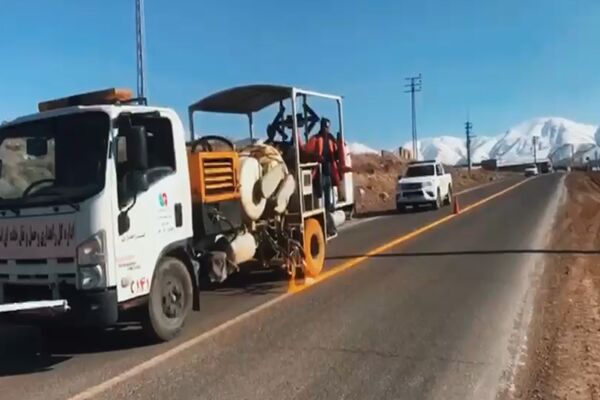 ویدیو|عملیات خط کشی محور قدیم شهرستان طالقان ویدیو|عملیات خط کشی محورقدیم شهرستان طالقان