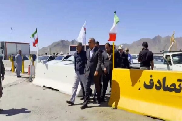 ویدیو | بازدید استاندار سیستان و بلوچستان از ایستگاه پویش نه به تصادف در محل مجتمع خدماتی رفاهی بین راهی جنب پاسگاه پلیس راه زاهدان، بم استاندار