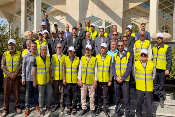 ویدیو| بدرقه نیروهای جهادی وهمیار پلیس به سمت نقاط حادثهخیز راههای استان قزوین با حضور استاندار بدرقه نیروهای جهادی وهمیار پلیس به سمت نقاط حادثهخیز راههای استان قزوین با حضور استاندار