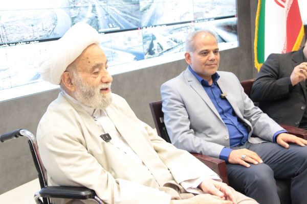 ویدیو | توصیههای حجت الاسلام و المسلمین قرائتی در مرکز مدیریت راههای خراسان رضوی به رانندگان در ایام نوروز ( بخش دوم ) توصیههای حجت الاسلام و المسلمین قرائتی در مرکز مدیریت راههای خراسان رضوی به رانندگان در ایام نوروز ( بخش دوم )