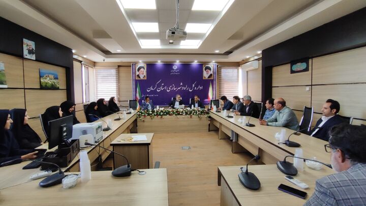 دیدار صمیمانه کارکنان اداره کل راه و شهرسازی با مدیرکل این مجموعه کرمان