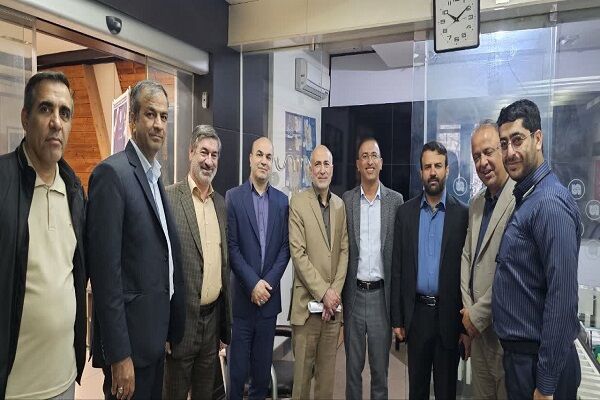 دیدار صمیمانه کارکنان اداره کل راه و شهرسازی استان تهران با مدیرکل  نوروز 1403