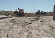 تسطیح مسیر و مرمت آبردگی های محورهای مواصلاتی به همت عوامل راهداری و حمل و نقل جادهای خراسان جنوبی