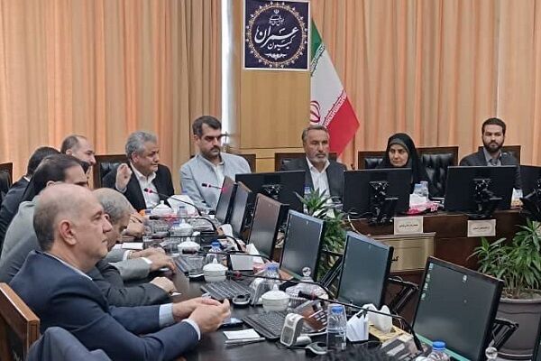 پیشنویس طرح رفع موانع واردات اتوبوس تا هفته آینده ارائه میشود عمران