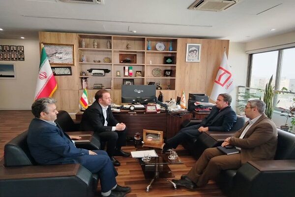 دیدار مدیر کل راه و شهرسازی استان البرز با مدیر شعب بانک مسکن در استان