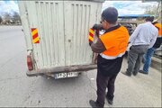 گزارش تصویری -طرح آشکارسازی و ایمن سازی ناوگان حمل و نقل باری به وسیله نصب برچسب شبرنگ در محورهای مواصلاتی استان