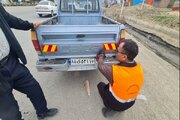 گزارش تصویری -طرح آشکارسازی و ایمن سازی ناوگان حمل و نقل باری به وسیله نصب برچسب شبرنگ در محورهای مواصلاتی استان