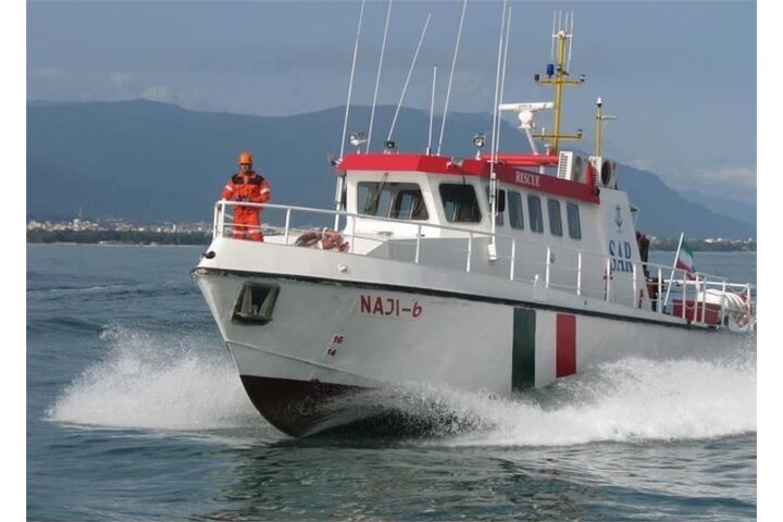 امداد رسانی شبانه به کشتی تجاری در بندر نوشهر امدادرسانی بندر نوشهر