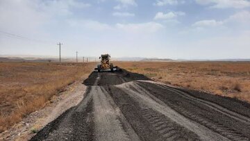 بهسازی محور روستایی بلوغ - عربچه به طول ۳ کیلومتر در زنجانرود اجرا شد