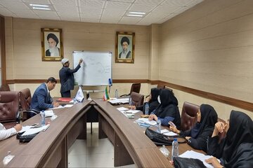 ببینید | برگزاری بیست و سومین جلسه آموزشی ضوابط و مقررات رسیدگی به پرونده های امور واگذاری در خوزستان