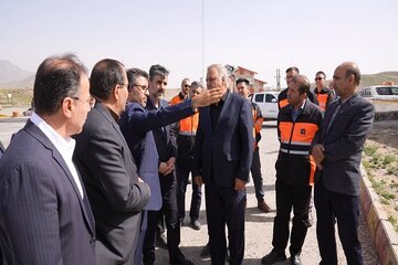 ببینید| بازدید رئیس سازمان راهداری و حمل و نقل جاده ای از پروژه‌های راهداری شهرستان‌ اسدآباد (استان همدان)