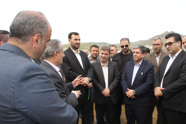 ببینید: بازدید استاندار اردبیل به همراه مدیرکل راه و شهرسازی استان اردبیل از پروژه‌های حوزه راه و شهرسازی شهرستان انگوت