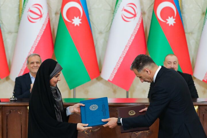 امضای تفاهمنامه همکاری میان ایران و جمهوری آذربایجان در حوزه حملونقل  وزیر باکو