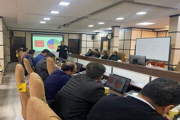 برگزاری بیش از ۵۲ هزار نفر-ساعت دوره‌ آموزشی برای ارتقای مهارت کارکنان راهداری خوزستان