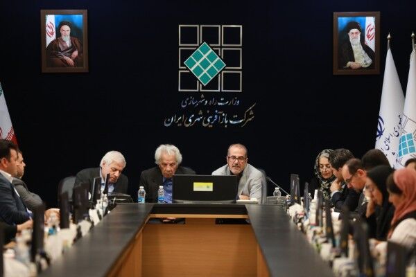 تبدیل بافت تاریخی به شهر تاریخی گامی بزرگ در مسیر توسعه پایدار است جلسه