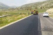 ادامه عملیات روکش آسفالت محور یاسوج - سپیدار - سرفاریاب - دهدشت توسط اداره کل راهداری و حمل‌ونقل جاده‌ای استان کهگیلویه و بویراحمد
