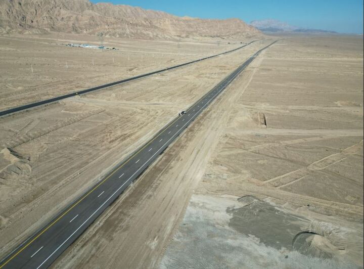 سیستان و بلوچستان در مسیر تحول؛ بزرگراهها پیوند دهنده
مرز، تجارت و رفاه سیستان و بلوچستان در مسیر تحول؛ بزرگراهها پیوند دهنده مرز، تجارت و رفاه