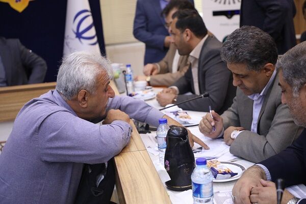 مدیرکل راه و شهرسازی خوزستان به همراه استاندار به درخواست‌های شهروندان پاسخ داد