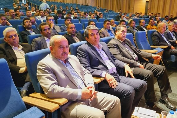 اختصاص ۱۳۰۰ میلیارد تومان برای بهسازی محورهای جاده‌ای استان کرمان