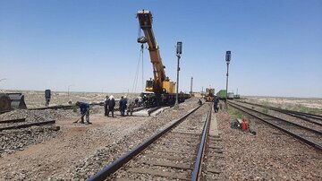 خداحافظی با محدودیت سرعت در ایستگاه خاتون‌آباد راه‌آهن هرمزگان