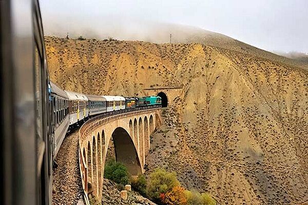جابهجایی بیش از ۳۷ هزار نفر مسافر در راه آهن زاگرس راه آهن زاگرس