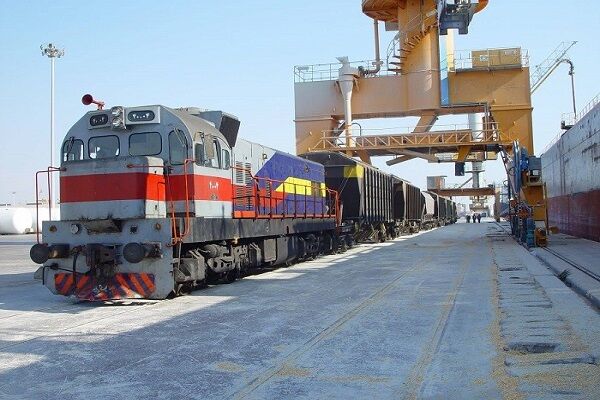 رشد ۳۴ درصدی بارگیری راه آهن جنوب در فروردین ماه